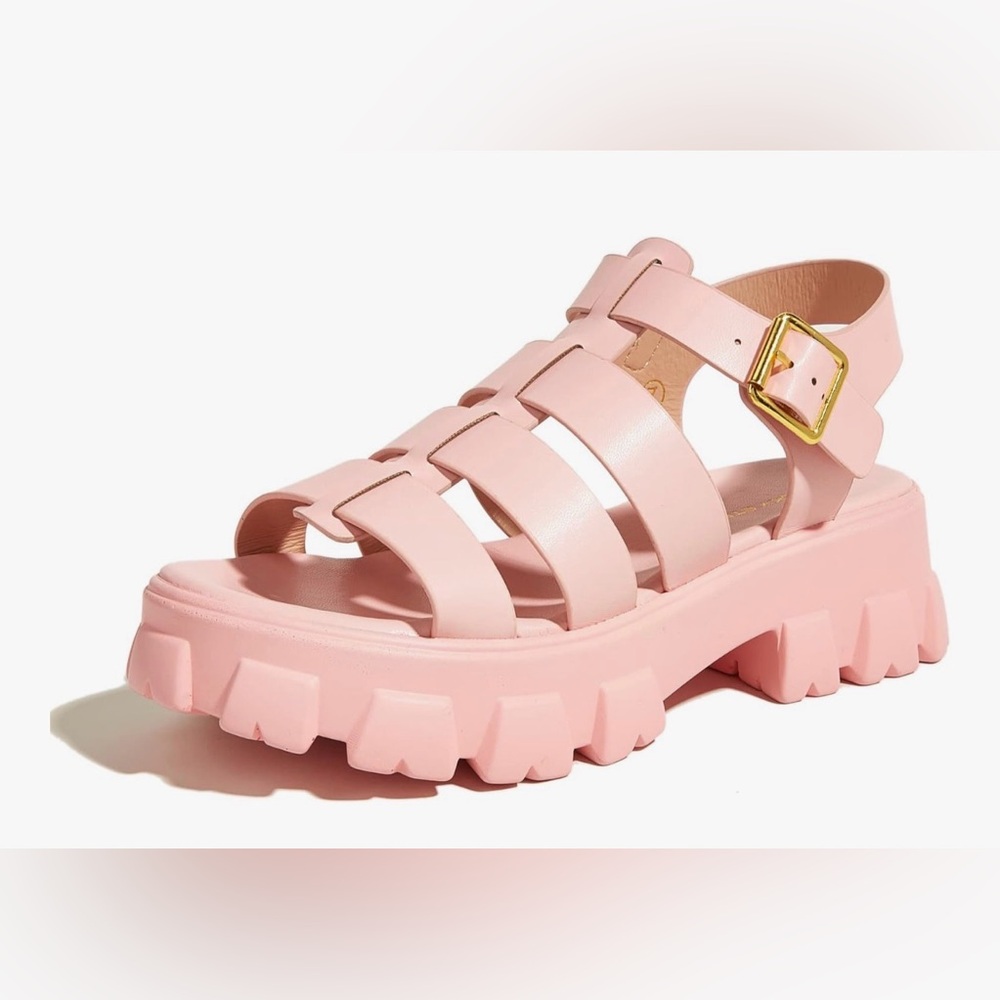 Lucky Step Platform Buckle Strap Sandals